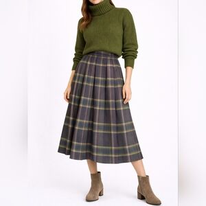 VINTAGE MICHELLE STUART Plaid Pleated Midi Skirt | M | Green Navy | Preppy 90s